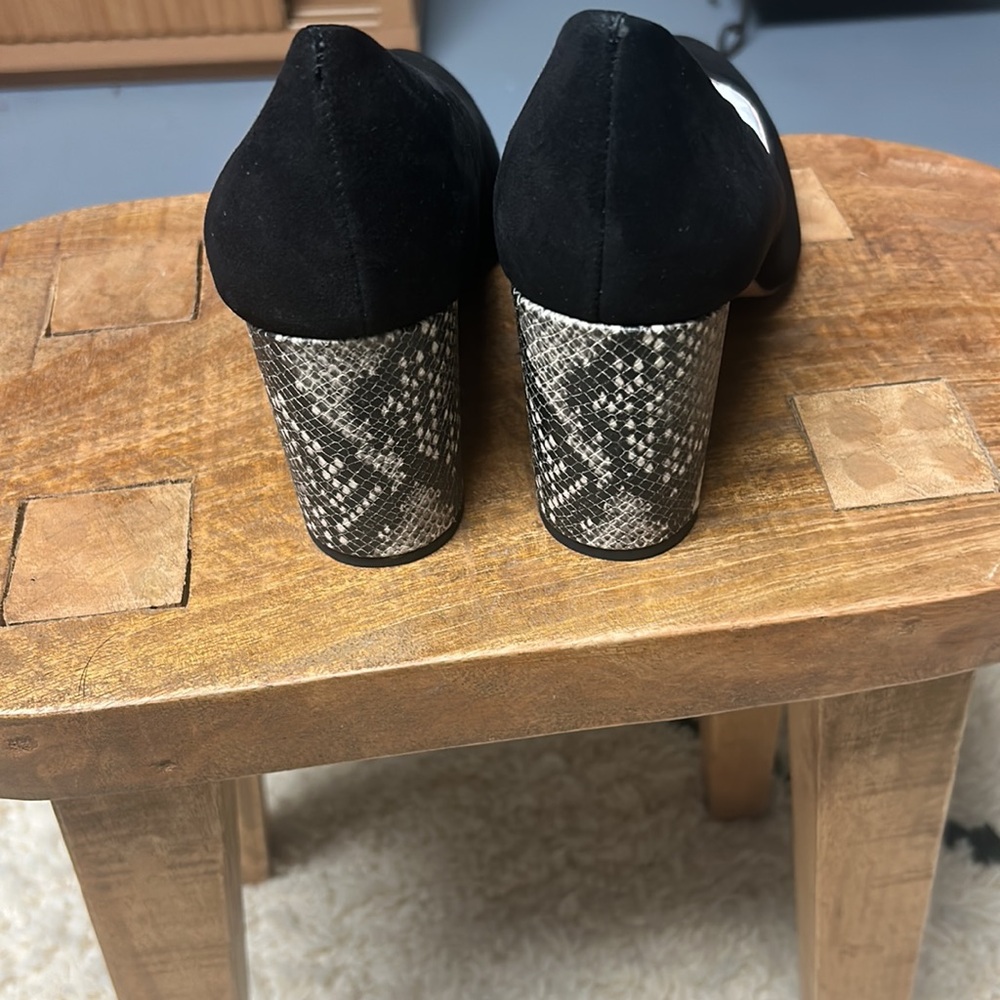 Heels - Picture 3 of 3